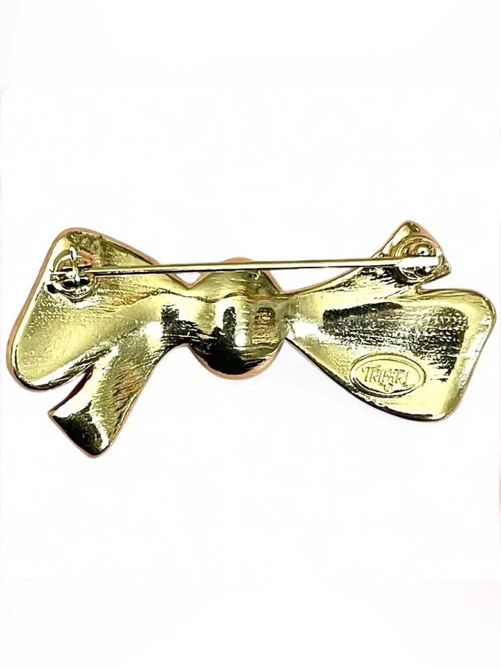 Trifari Vintage Black Enamel Bow Brooch Pin Sparkling Rhinestone Gold Tone Chic